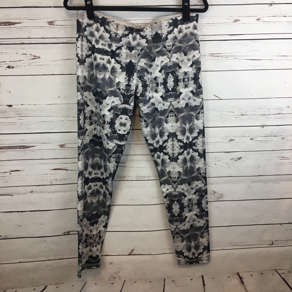 NWOT! High Energie Black Floral Workout Leggings